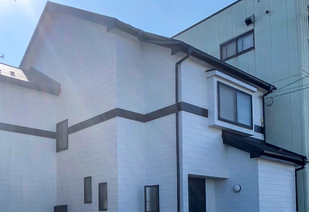 白い外壁にリフォーム